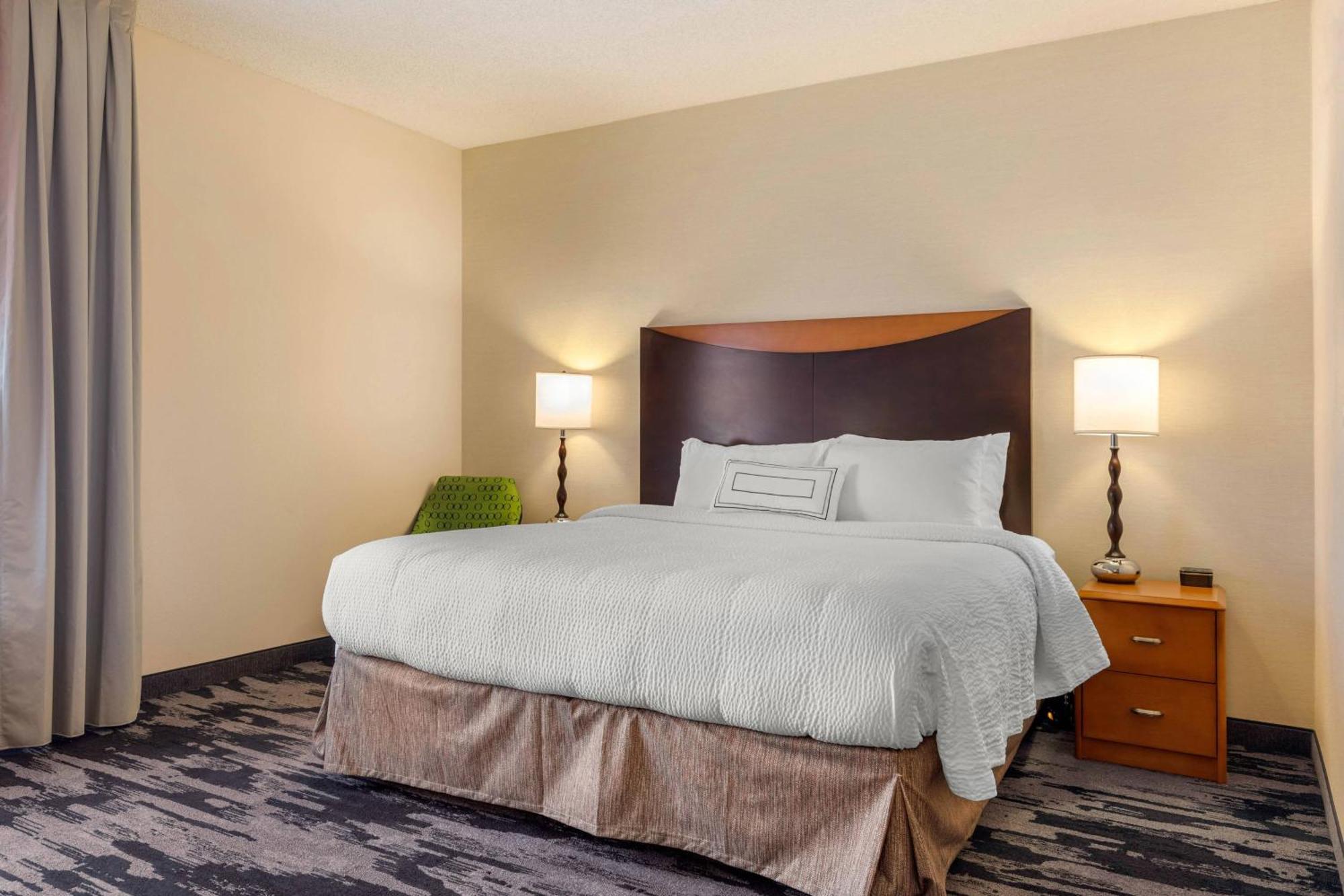 Fairfield & By Marriott Hotel 3*